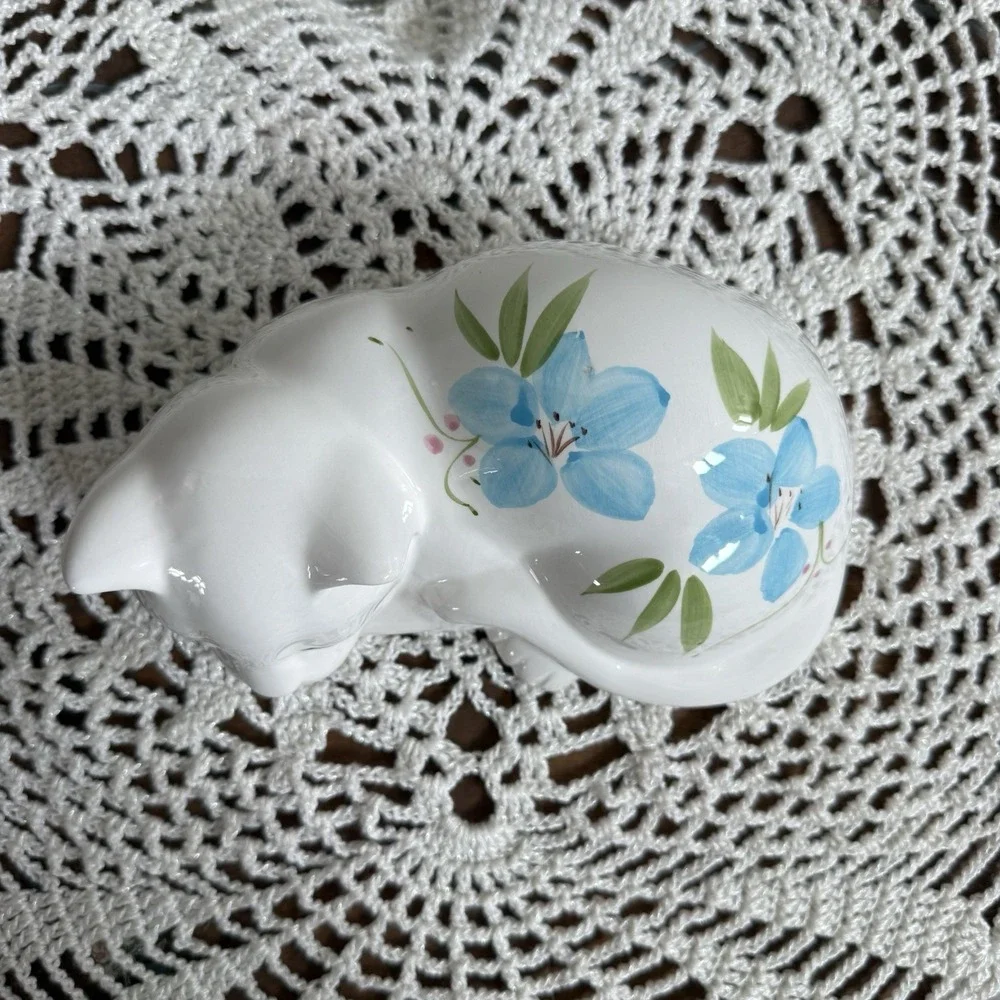 1989 House of Lloyd Ceramic Cat White with Blue Flowers Sleeping Kitty Figurine